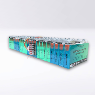 Batteria LTO TITANIUM 14.4V 140Ah - 24 Celle con BMS e Barre - 17.5x69.6x12cm