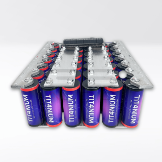 Batteria Extreme 315Ah TITANIUM 14.4V - 42 Celle LTO con BMS e Barre - 42x49x19cm
