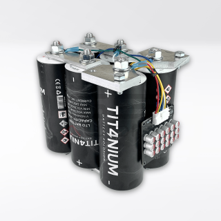 Batteria 40Ah TITANIUM 13.8V - 6 Celle LTO con BMS e Barre - 21x14x21cm