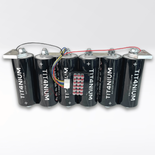 Batteria 40Ah TITANIUM 13.8V - 6 Celle LTO con BMS e Barre - 42x7x21cm